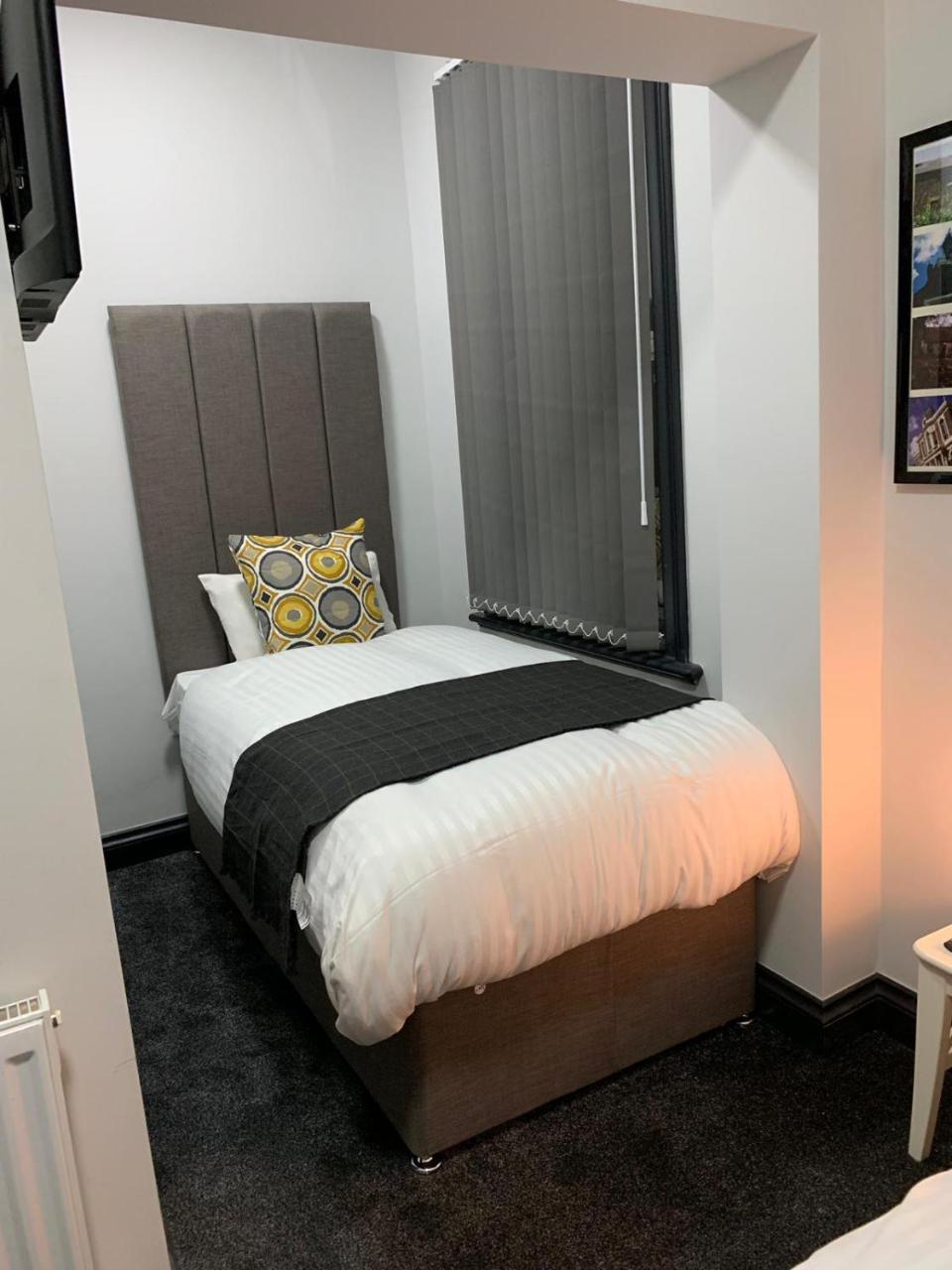 Hotel Manor House London Woodford Esterno foto